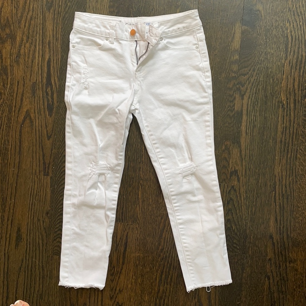 Girls Calvin Klein size 10 white Capri jeans